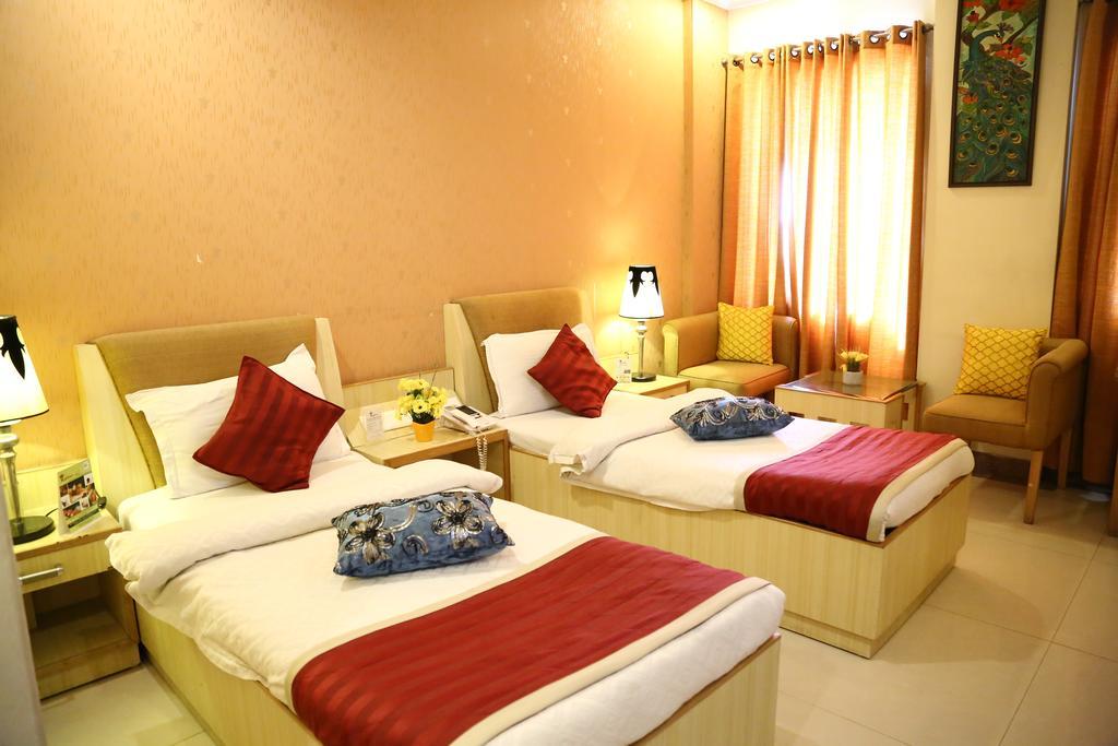 Hotel Rajshree Chandīgarh Exterior foto