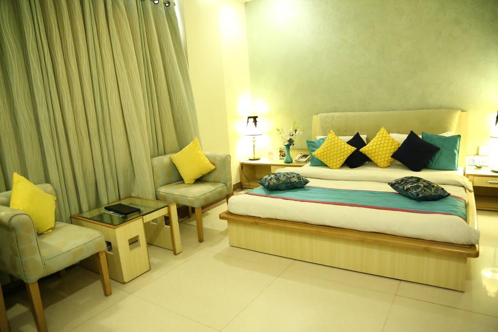Hotel Rajshree Chandīgarh Exterior foto